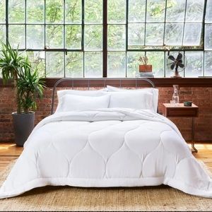 New! Buffy Cloud Full/Queen Comforter - 100% Eucalyptus fiber shell